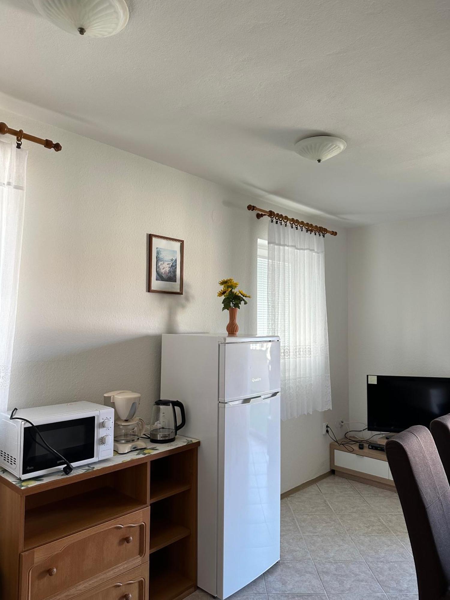 Apartmani Ana Малинска Экстерьер фото