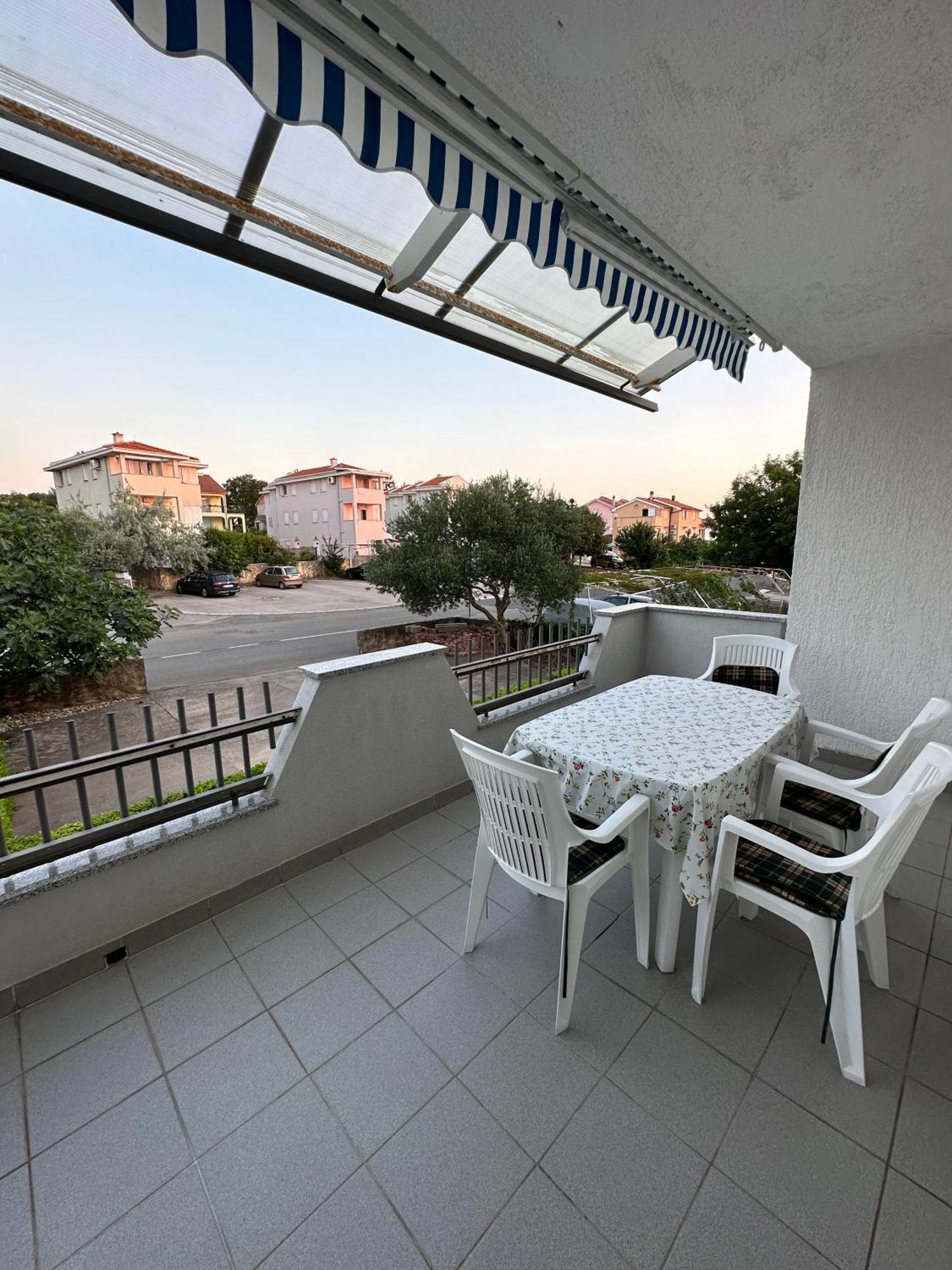 Apartmani Ana Малинска Экстерьер фото